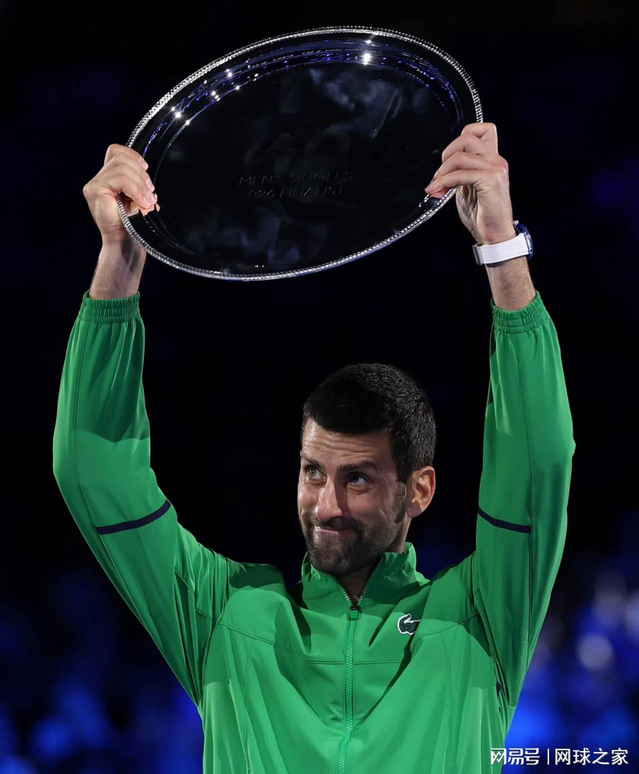 182体育官方注册网址-错失25冠,德约颁奖台上留下伤感言论引球迷猜测:或许真想退役了