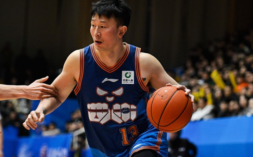 182体育-创4项CBA历史最差！四川遭浙江横扫本季42战全败 跨赛季47连败
